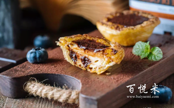 蛋撻液加點(diǎn)巧克力,能有不一樣的感覺,家人小孩都愛吃